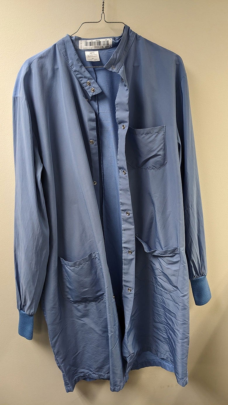 Light blue barrier lab coat