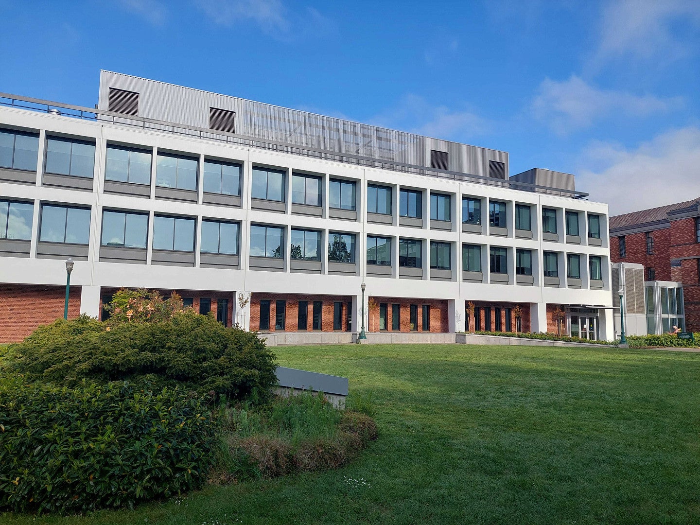 Heustis Hall exterior